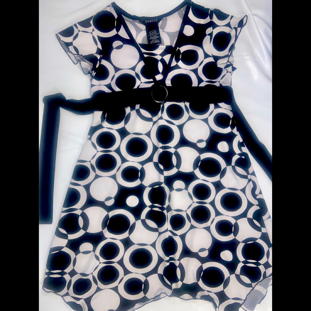 Little girls size L 10/12 Black and White Dress with black belt attached